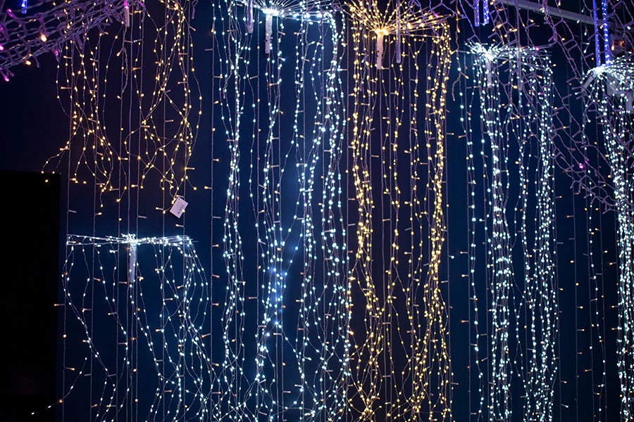 Image of Cascata Fascio Ciuffo Ramo Luci di Natale Micro Led Luce Calda Bianca Esterno Numero Led: 1120, Temperatura di colore: Luce Calda